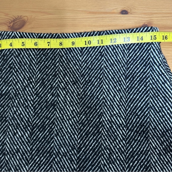 GAP Black & White Tweed Herringbone Mini Skirt | Winter Textured A-Line Size 10 - Picture 7 of 8